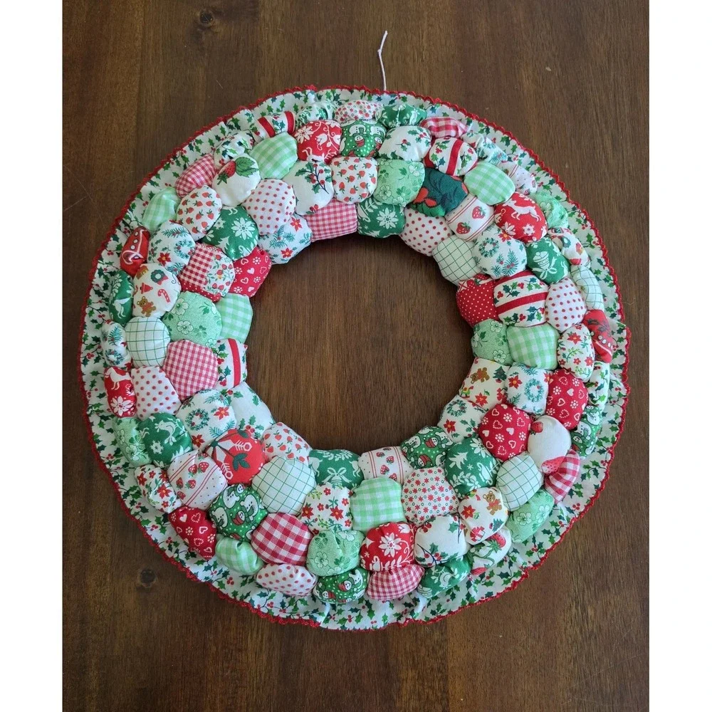 Handmade Christmas Wreath Red Green White‎ Fabric Patchwork Holiday Decoration